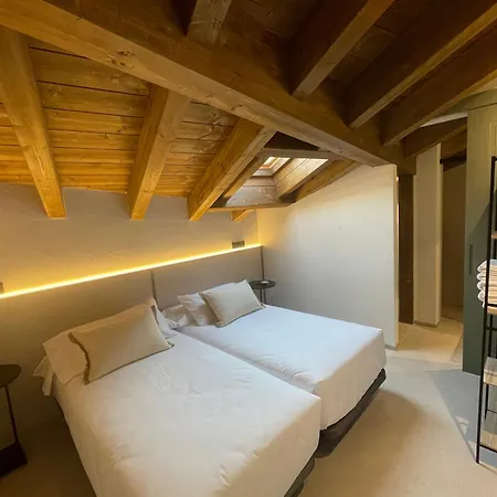 John Te Lo Busca Otel Castrojeriz